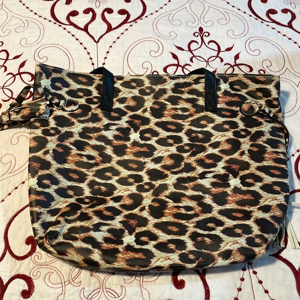 N Gil purse